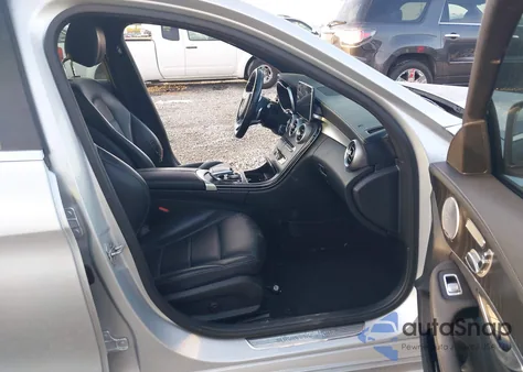 2016 Mercedes-Benz C 300 Sport 4Matic из США, поврежденный, VIN 55SWF4KB8GU100145